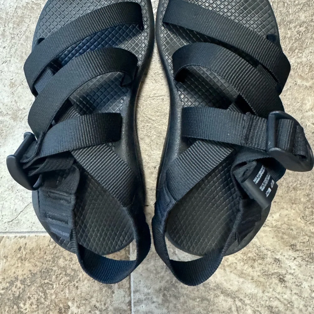 Chaco-black woman’s sandals - Picture 3 of 5